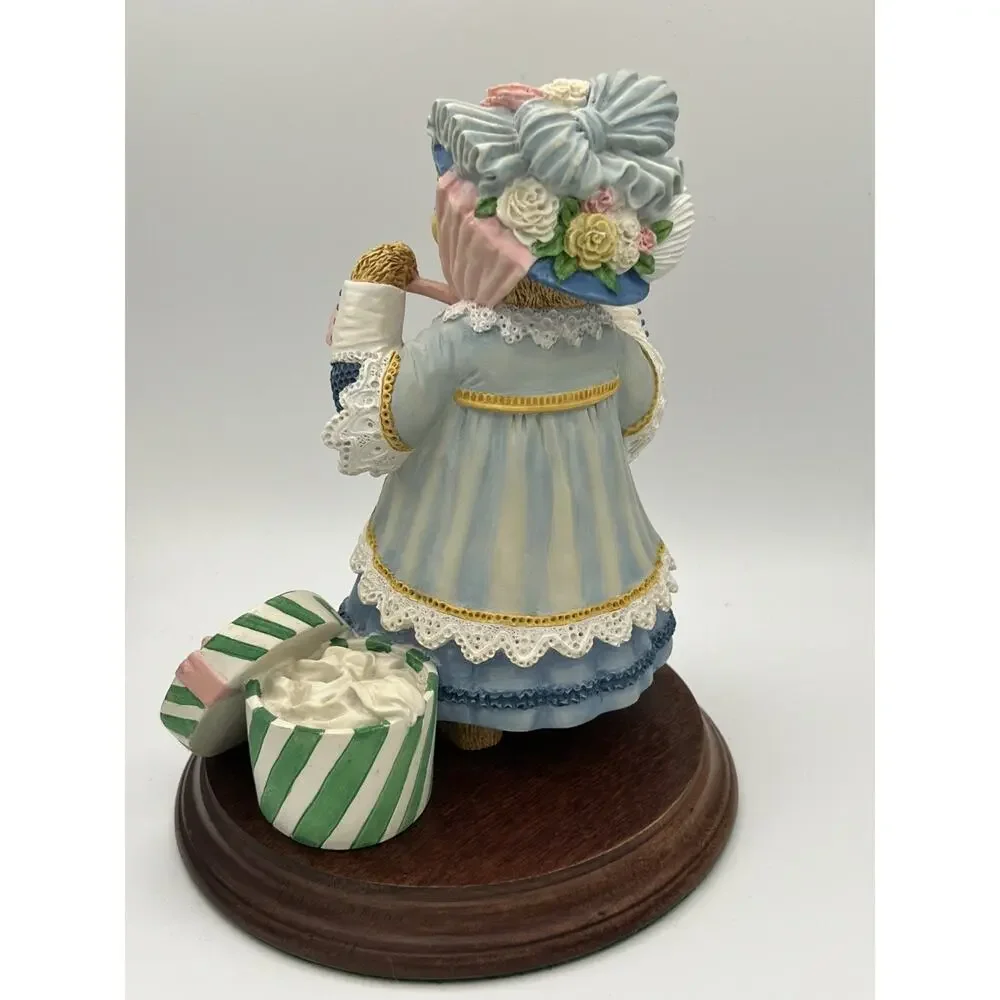 Upstairs Downstairs Bear Henrietta Bosworth The Easter Bonnet by Carol Lawson